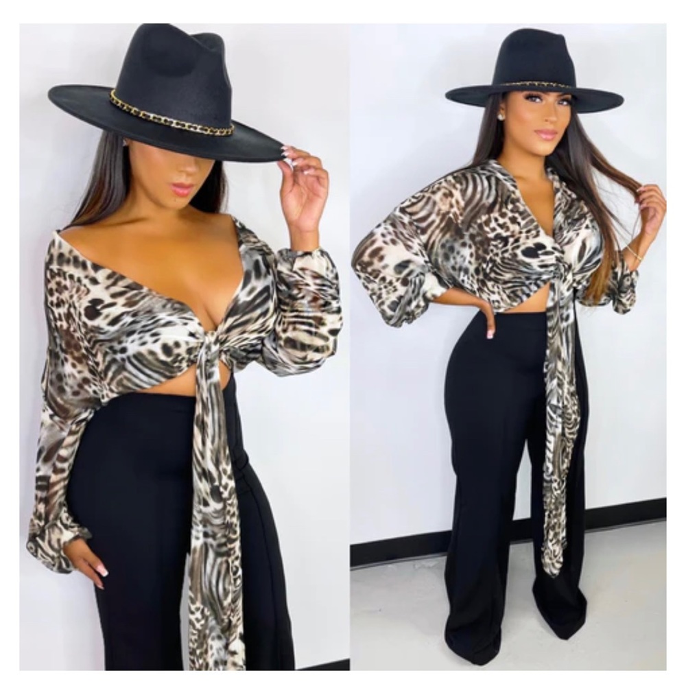 Cameo safari wrap top